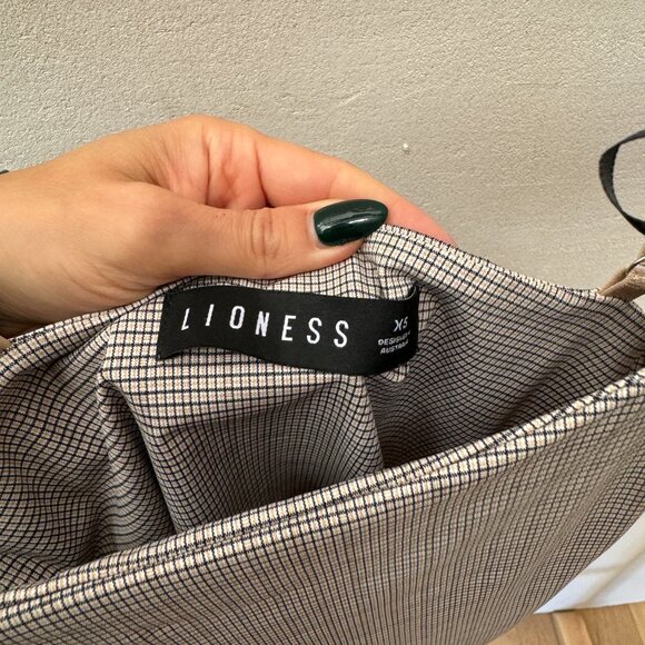 LIONESS Dollhouse Bow Strap Asymmetric Camisole Size XS - Picture 3 of 4